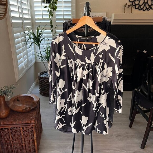 Lafayette 148 New York Blouse Womens SZ 6 Black & White Floral 100% Silk Natural - Picture 16 of 16